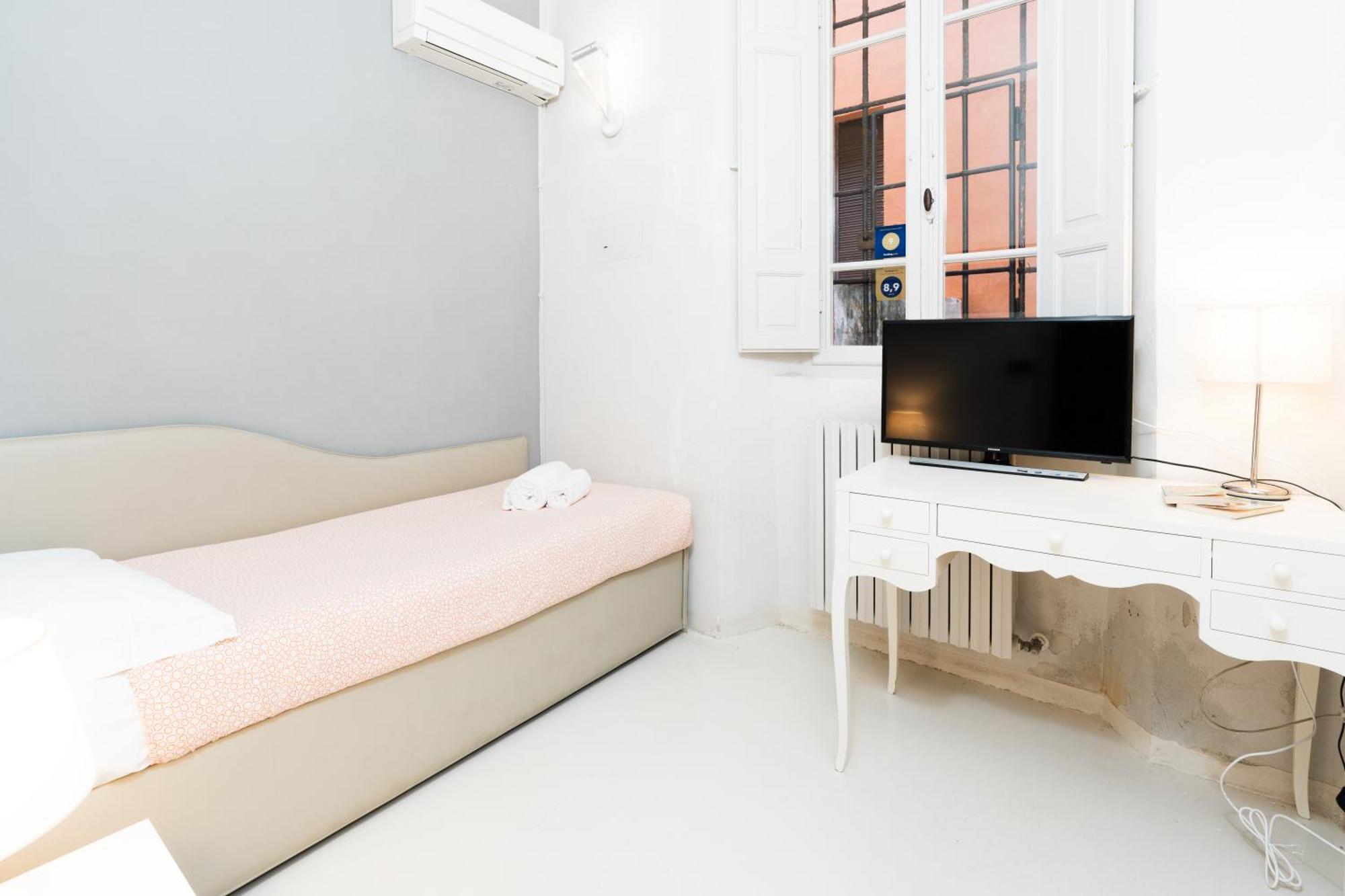 Toselli Apartment *